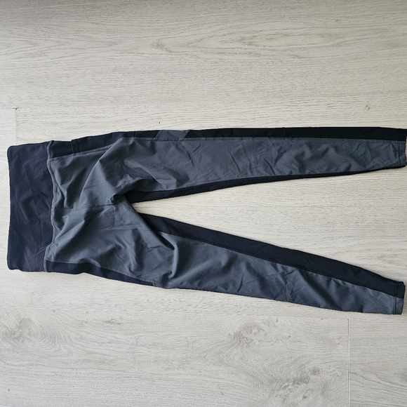 PE Nation Pivot Leggings - Picture 2 of 4